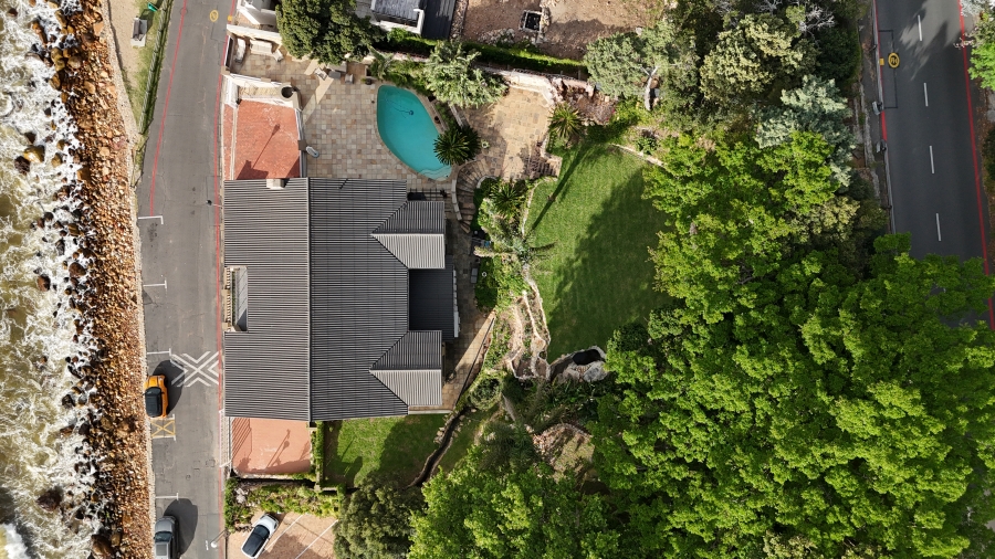 6 Bedroom Property for Sale in Gordons Bay Village Western Cape